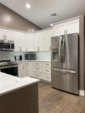 6081 NW 90th Avenue, Tamarac, FL 33321