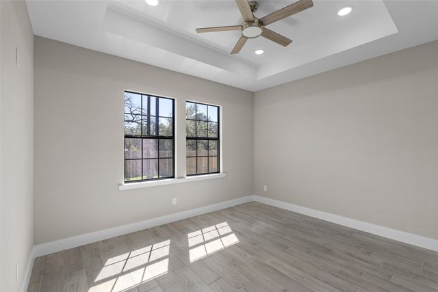 3025 Red Oak Drive, Granbury, TX 76048