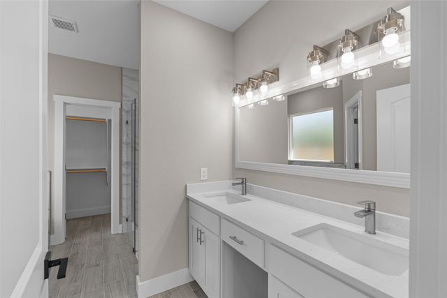 3025 Red Oak Drive, Granbury, TX 76048