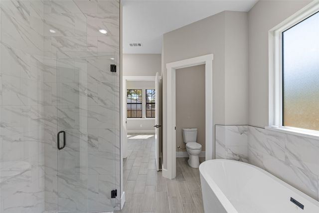 3025 Red Oak Drive, Granbury, TX 76048