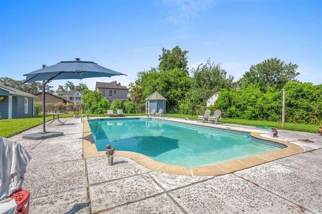 905 Pujo Street, Lake Charles, LA 70601