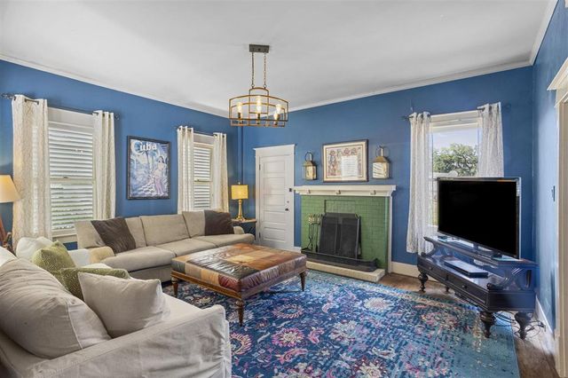 905 Pujo Street, Lake Charles, LA 70601