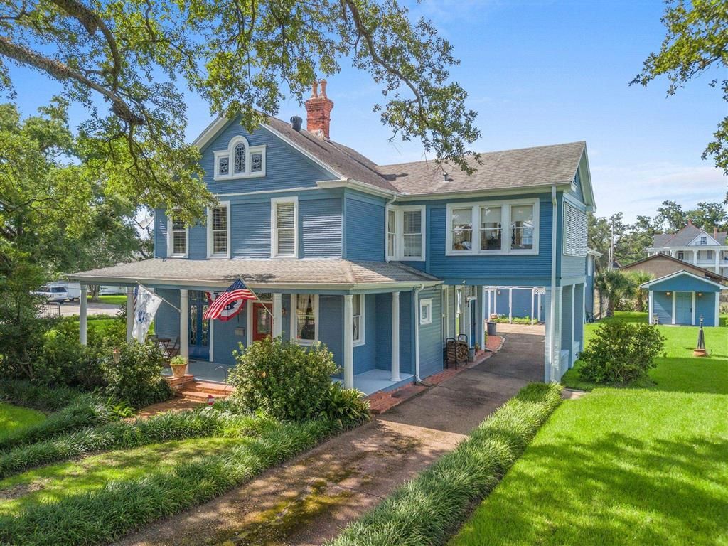 905 Pujo Street, Lake Charles, LA 70601