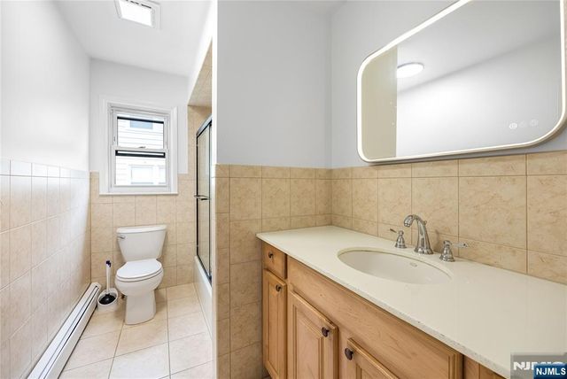 102 Gall Court, Elmwood Park, NJ 07407