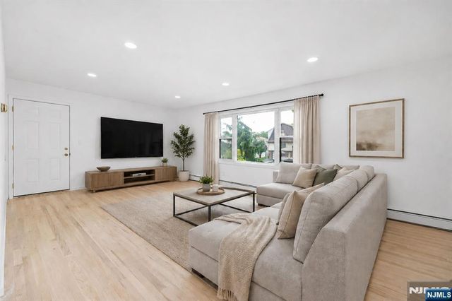 102 Gall Court, Elmwood Park, NJ 07407