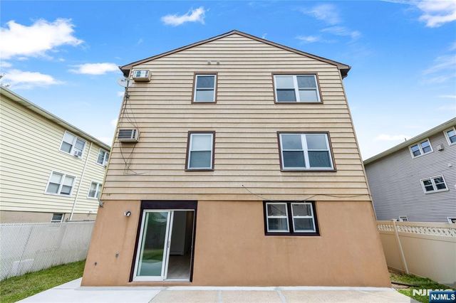102 Gall Court, Elmwood Park, NJ 07407