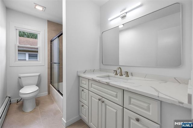 102 Gall Court, Elmwood Park, NJ 07407