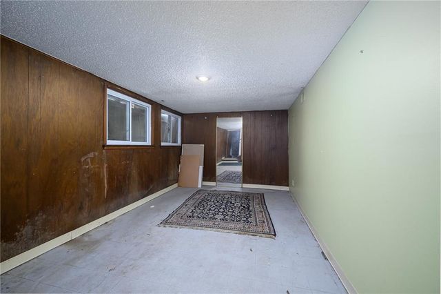 8436 Kessler Street, Overland Park, KS 66212