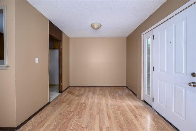 8436 Kessler Street, Overland Park, KS 66212