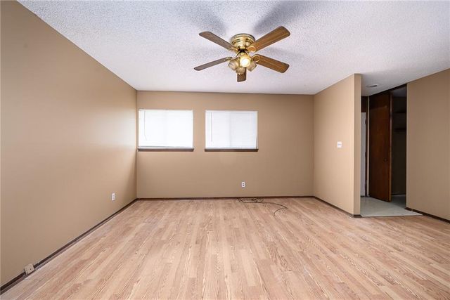 8436 Kessler Street, Overland Park, KS 66212