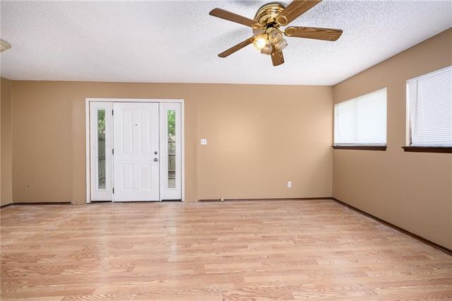 8436 Kessler Street, Overland Park, KS 66212