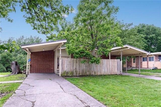 8436 Kessler Street, Overland Park, KS 66212