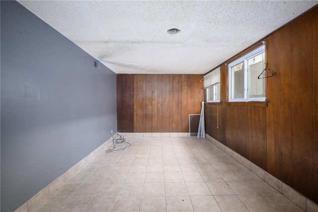 8436 Kessler Street, Overland Park, KS 66212