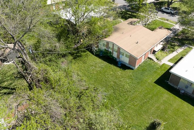8436 Kessler Street, Overland Park, KS 66212