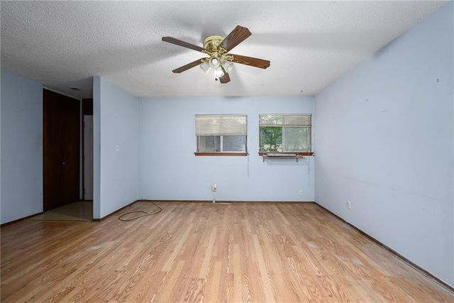 8436 Kessler Street, Overland Park, KS 66212