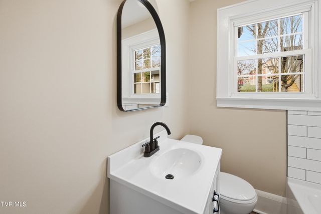 1224 7th Avenue, Bristol, TN 37620