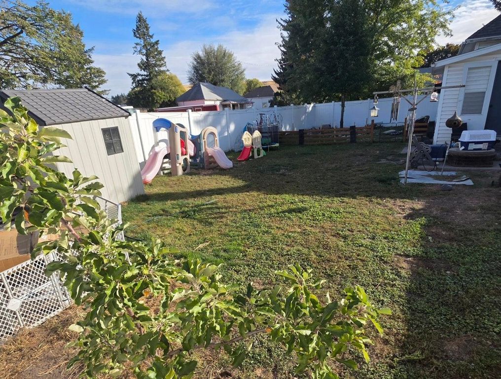 117 E State St, St John, WA 99171 photo 3