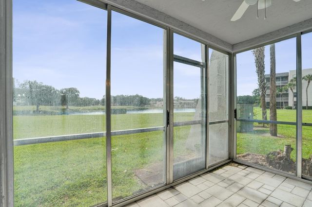 9460 Poinciana Place 101, Davie, FL 33324