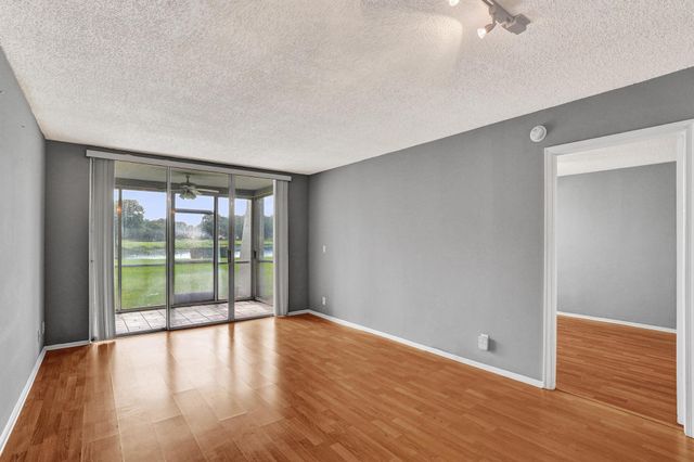 9460 Poinciana Place 101, Davie, FL 33324