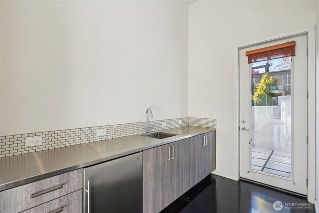 8501 14th Avenue NW, Seattle, WA 98117