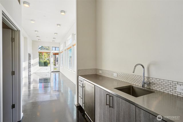 8501 14th Avenue NW, Seattle, WA 98117