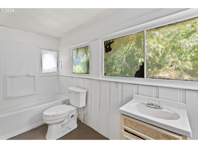 309 Se Ella St, Roseburg, OR 97470