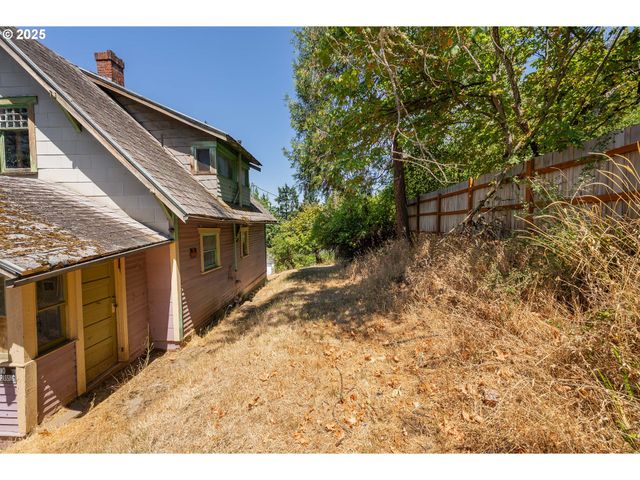 309 Se Ella St, Roseburg, OR 97470