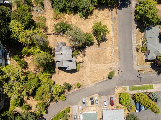 309 Se Ella St, Roseburg, OR 97470