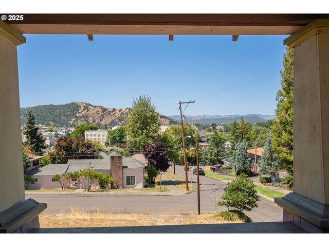 309 Se Ella St, Roseburg, OR 97470