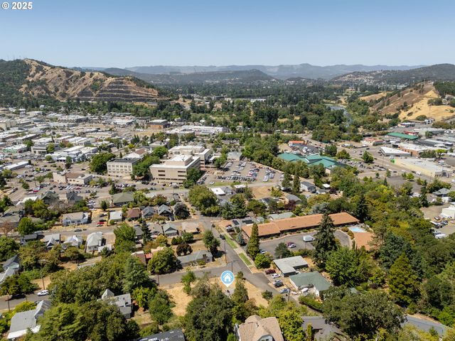 309 Se Ella St, Roseburg, OR 97470