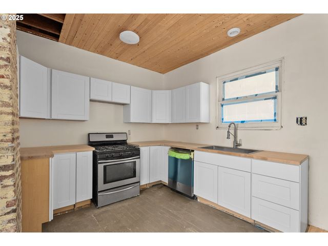 309 Se Ella St, Roseburg, OR 97470