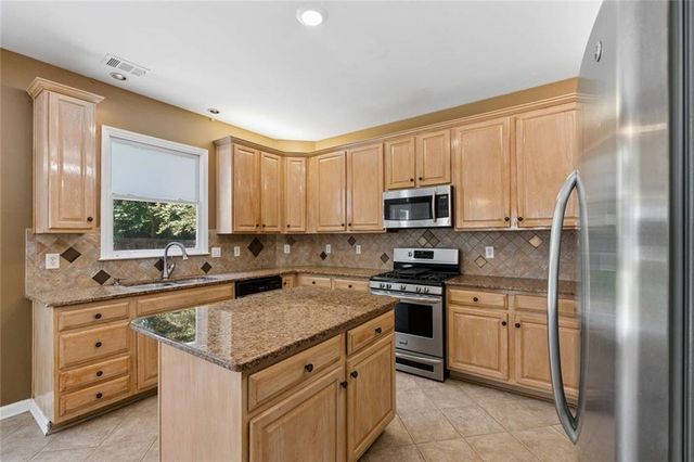 1950 Blackhawk Trail, Lawrenceville, GA 30043