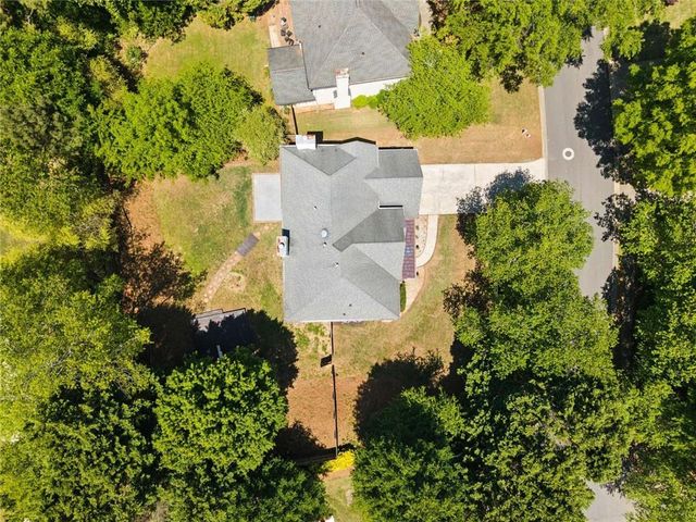 1950 Blackhawk Trail, Lawrenceville, GA 30043