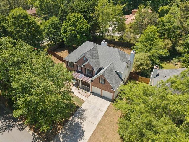 1950 Blackhawk Trail, Lawrenceville, GA 30043