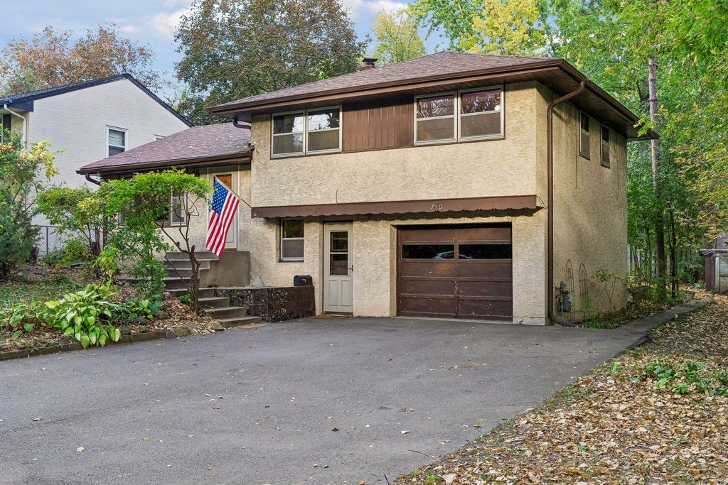 740 17th Avenue N, South Saint Paul, MN 55075 — exterior