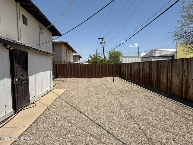 2151 S Winstel Avenue, Tucson, AZ 85713
