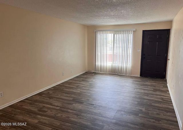 2151 S Winstel Avenue, Tucson, AZ 85713