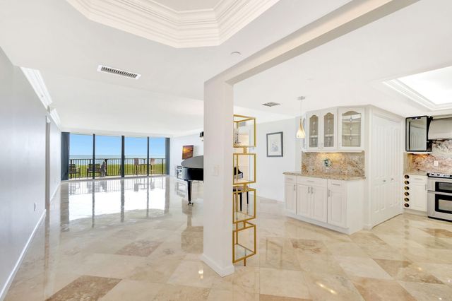 400 Beach Road 103, Tequesta, FL 33469