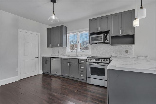 27 Greenville Avenue, Johnston, RI 02919