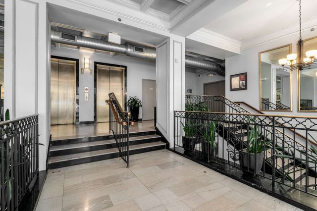 700 Church St Apt 901, Nashville, TN 37203