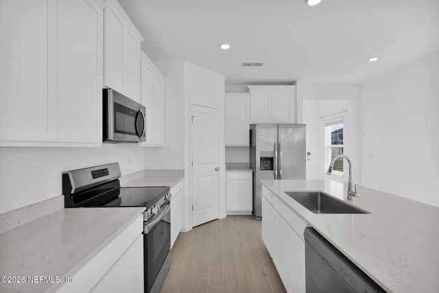 6854 FRIENDSHIP FOUNTAIN Avenue, Jacksonville, FL 32217