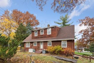 18701 South Lane, Minnetonka, MN 55345