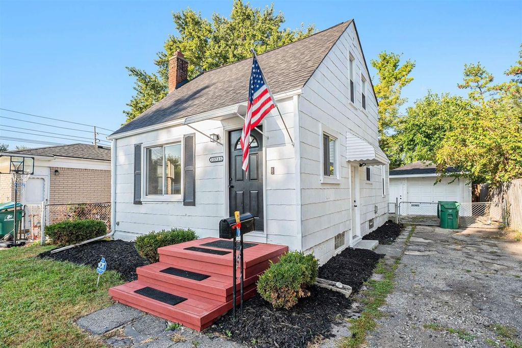 23735 Donald Avenue, Eastpointe, MI 48021