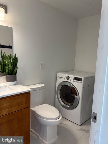 541-2 FLOOR WASHINGTON AVE, Philadelphia, PA 19147