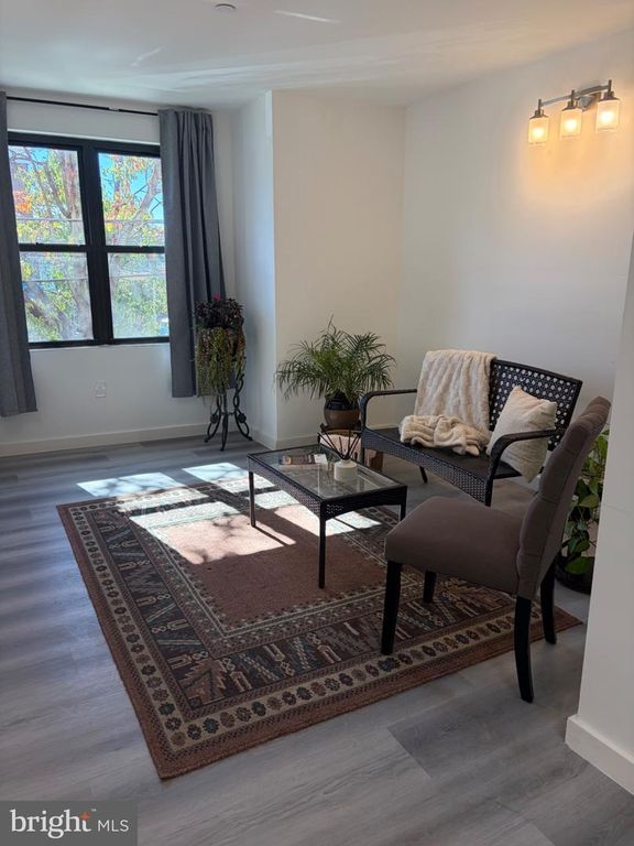 541-2 FLOOR WASHINGTON AVE, Philadelphia, PA 19147