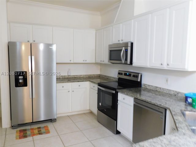 617 SE 7 ST A, Cape Coral, FL 33990