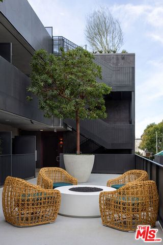 7617 Santa Monica Boulevard 220, West Hollywood, CA 90046