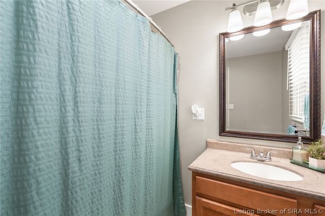 329 E 14th Street, New Albany, IN 47150