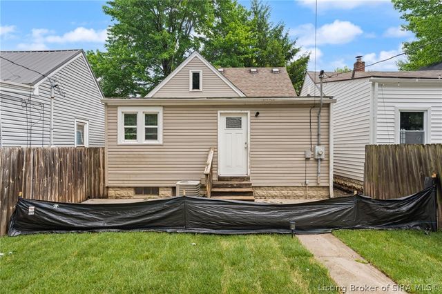 329 E 14th Street, New Albany, IN 47150