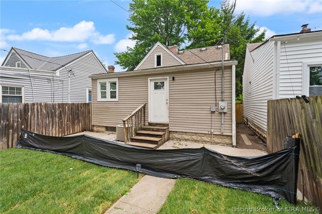 329 E 14th Street, New Albany, IN 47150